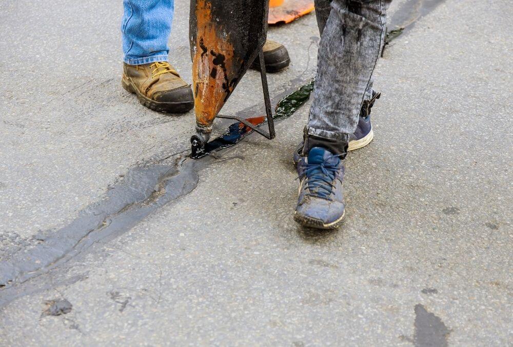 asphalt crack filler